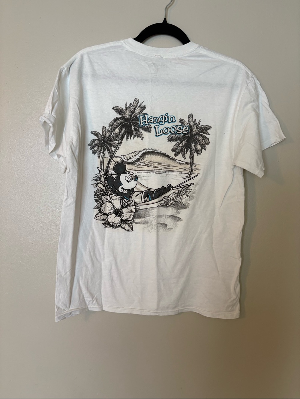Women’s Disney Del Sol White 'Hangin Loose' Graphic Tee Color Changing